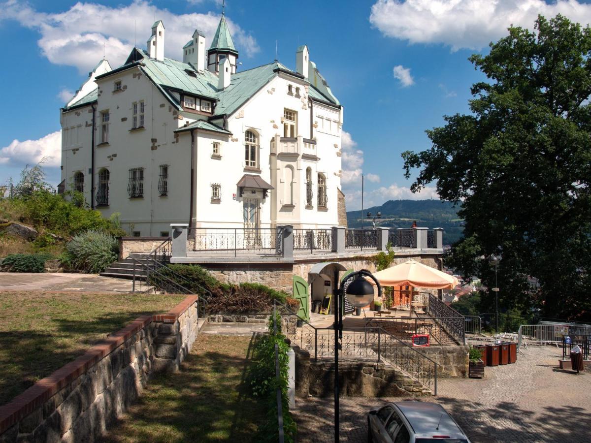 Laurahaus Villa Decin Eksteriør billede
